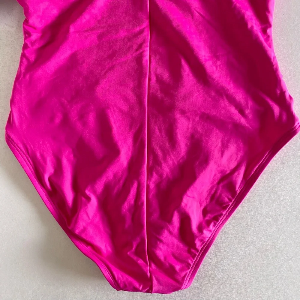 La Blanca “Island Goddess” One Piece Swimsuit in pink - Picture 6 of 13
